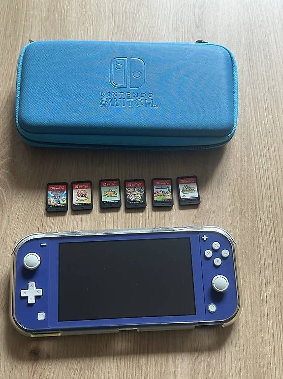 Consoles: Nintendo Switch Lite + 6 Spiele + Tasche – D'occasion à Luzern par Wilson019 2