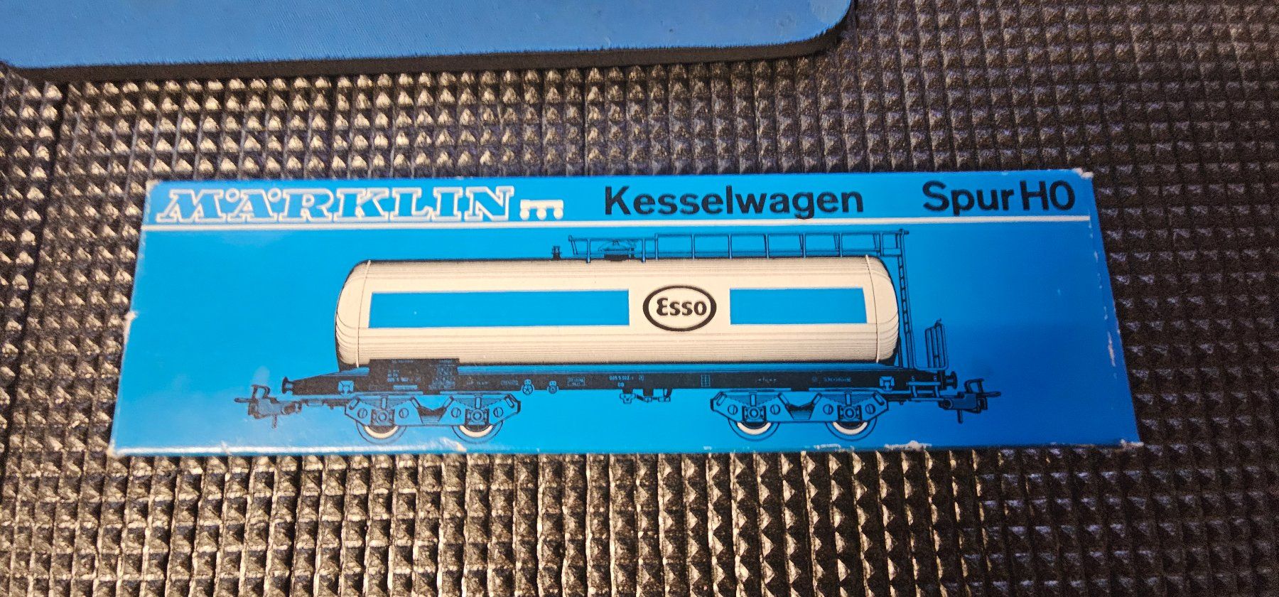 Märklin Modelleisenbahnen: Tankwagen und Silowagen – Gebraucht aus Magden von rtu123 2