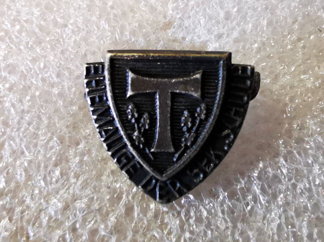 Placchette & Badge: Ansteckpin 2: Ehemalige der Sekschule – Usato da Oppligen venduto da Pin-Fall-Shop