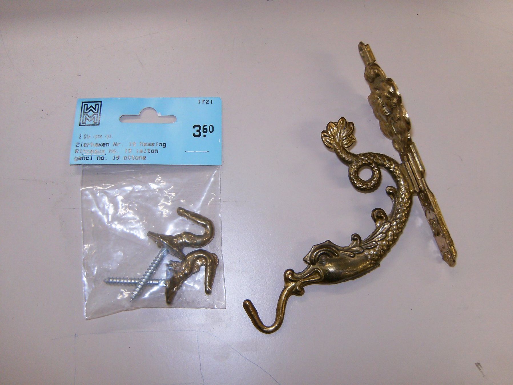 Eisenwaren: Messinghaken-Set ungebraucht – Gebraucht aus Liesberg von Mikado1965