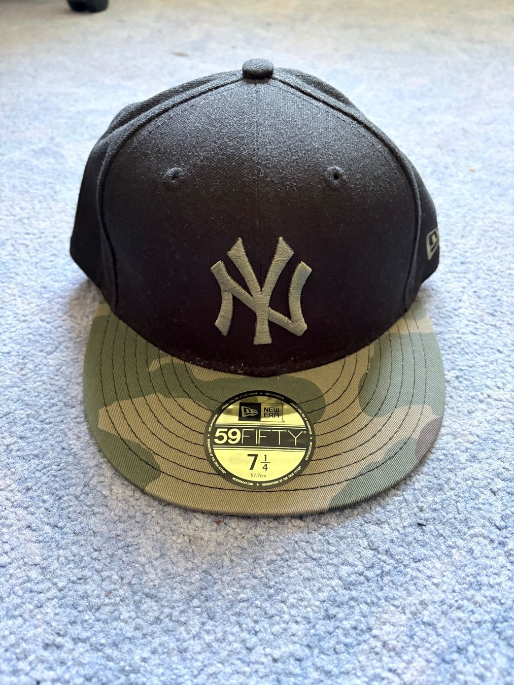 New Era Copricapi, berretti & cappellini: Cap New Era 59FIFTY Grösse 7 1/4 – Usato da Sattel venduto da lsc_k62p