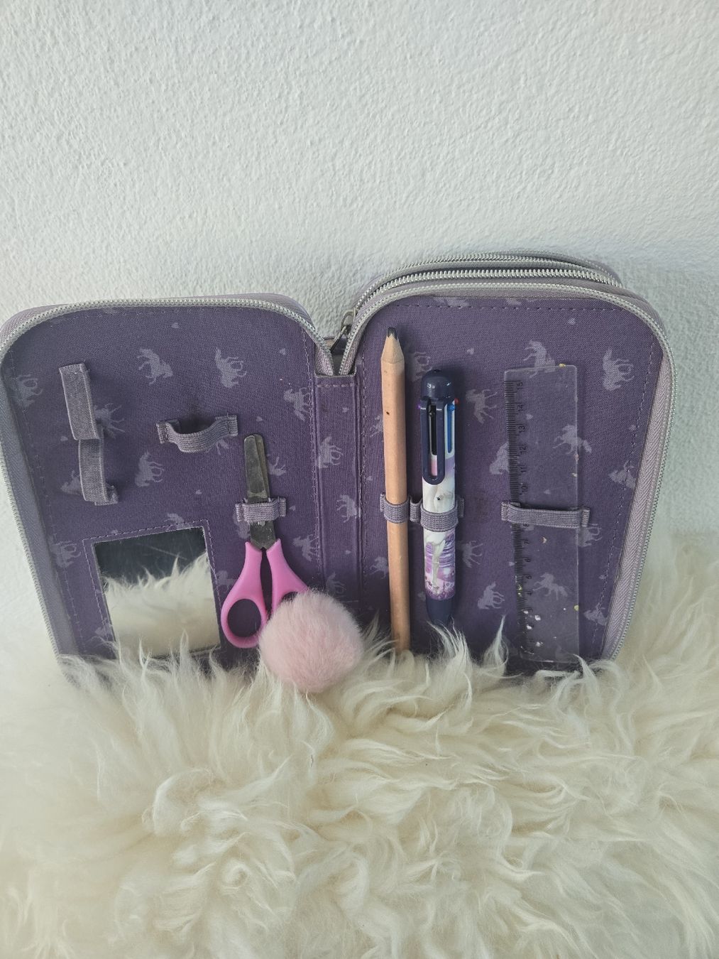 Plumiers: Etui Miss Melody – D'occasion à Hausen am Albis par car_gdt8 7