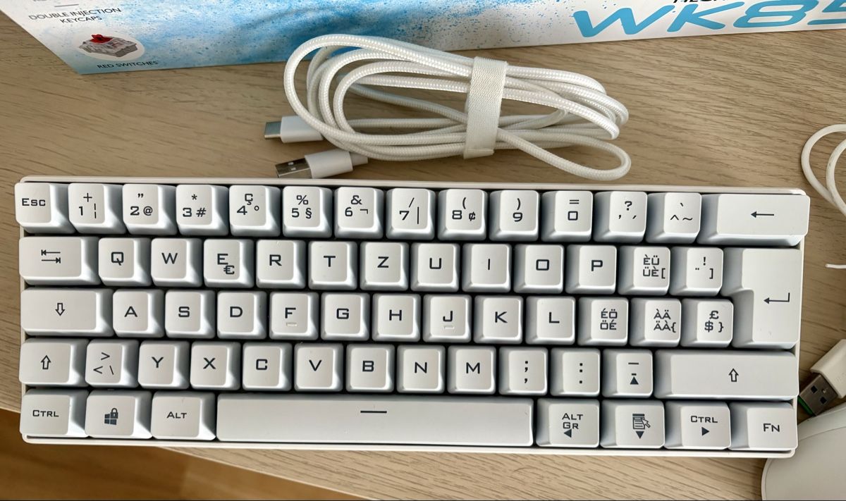 Claviers: Mechanical Keyboard + Mouse Combo – D'occasion à Kriens par afr_f5x5 2
