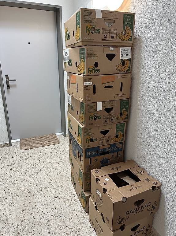 Migros Cartoni: GRATIS Bananenschachteln gross & klein – Usato da Steckborn venduto da Golfadel 1