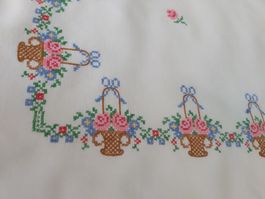 Tischtuch Kreuzstich Handarbeit Blumenkorb