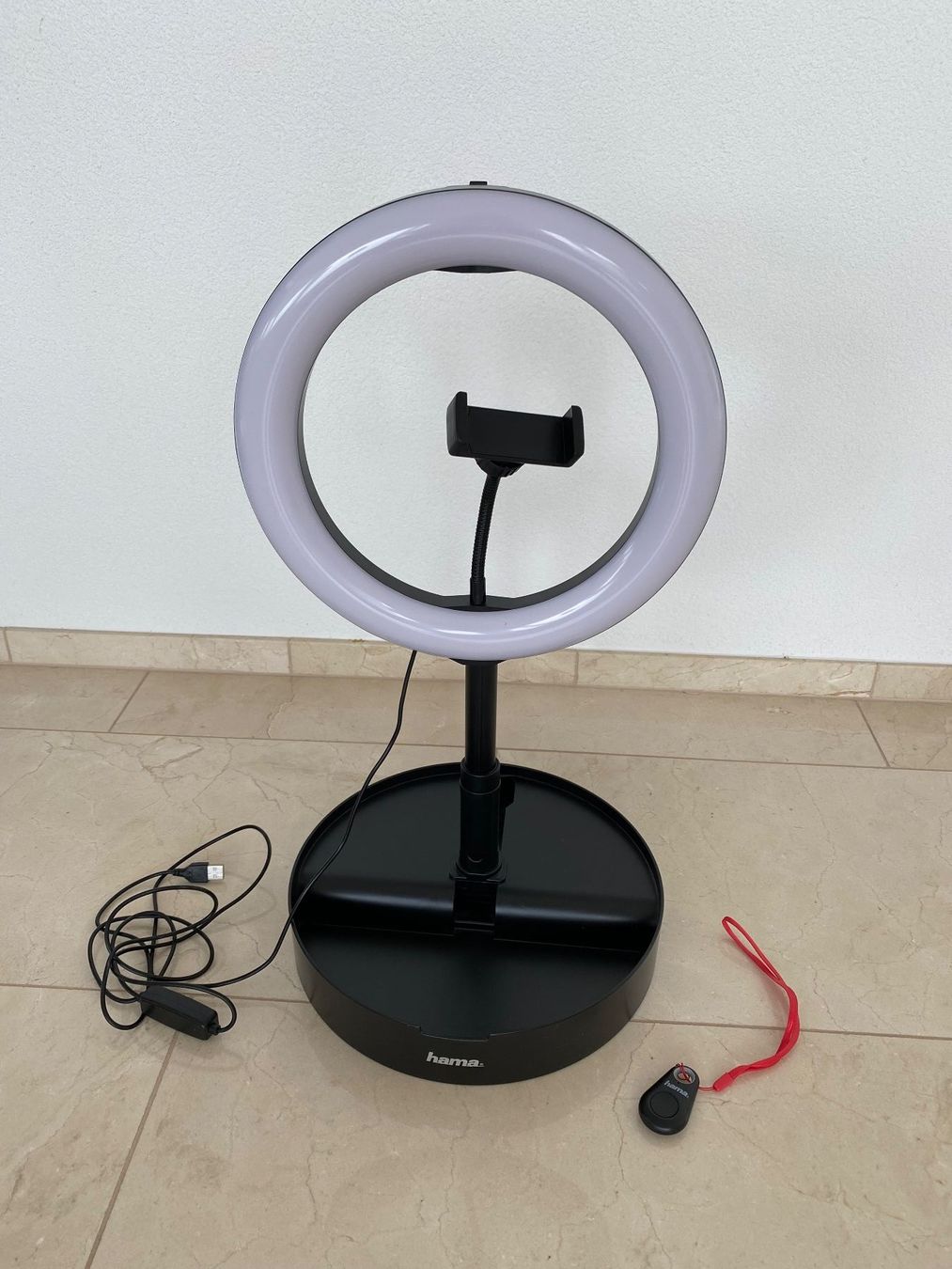 Hama Lampen: Hama 4642 - Hama 4642 - LED-Ringleuchte "SpotLight FoldUp 10 – Gebraucht aus Muri AG von Hookipa01