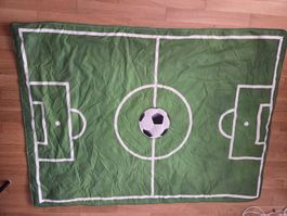 Teppich Fussballfeld grün mit Ball Grösse ca 115x150cm