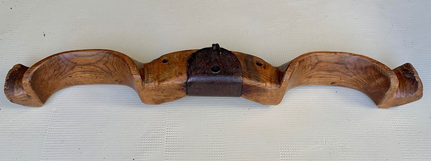 Tutte le decorazioni: Joug de boeuf ancien – Usato da Jouxtens-Mézery venduto da camel1a