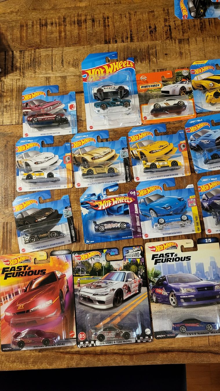 Hot Wheels Modellini d'auto: Hot Wheels Sammlung Nissan – Nuovo e nell'imballaggio originale da Jona venduto da mjo_f5t2 1