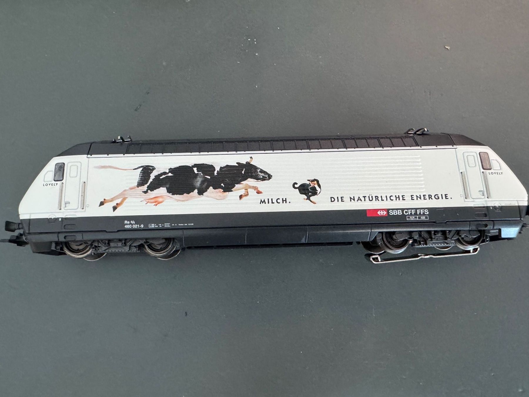 Märklin Modellini di ferrovie: Märklin Re 460 Milch digital – Usato da Köniz venduto da Henebe 1
