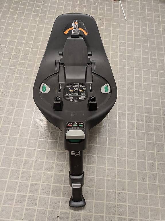 Seggiolini per auto: 2 Autositze Cybex + Base – Usato da Watt venduto da t30annen 2