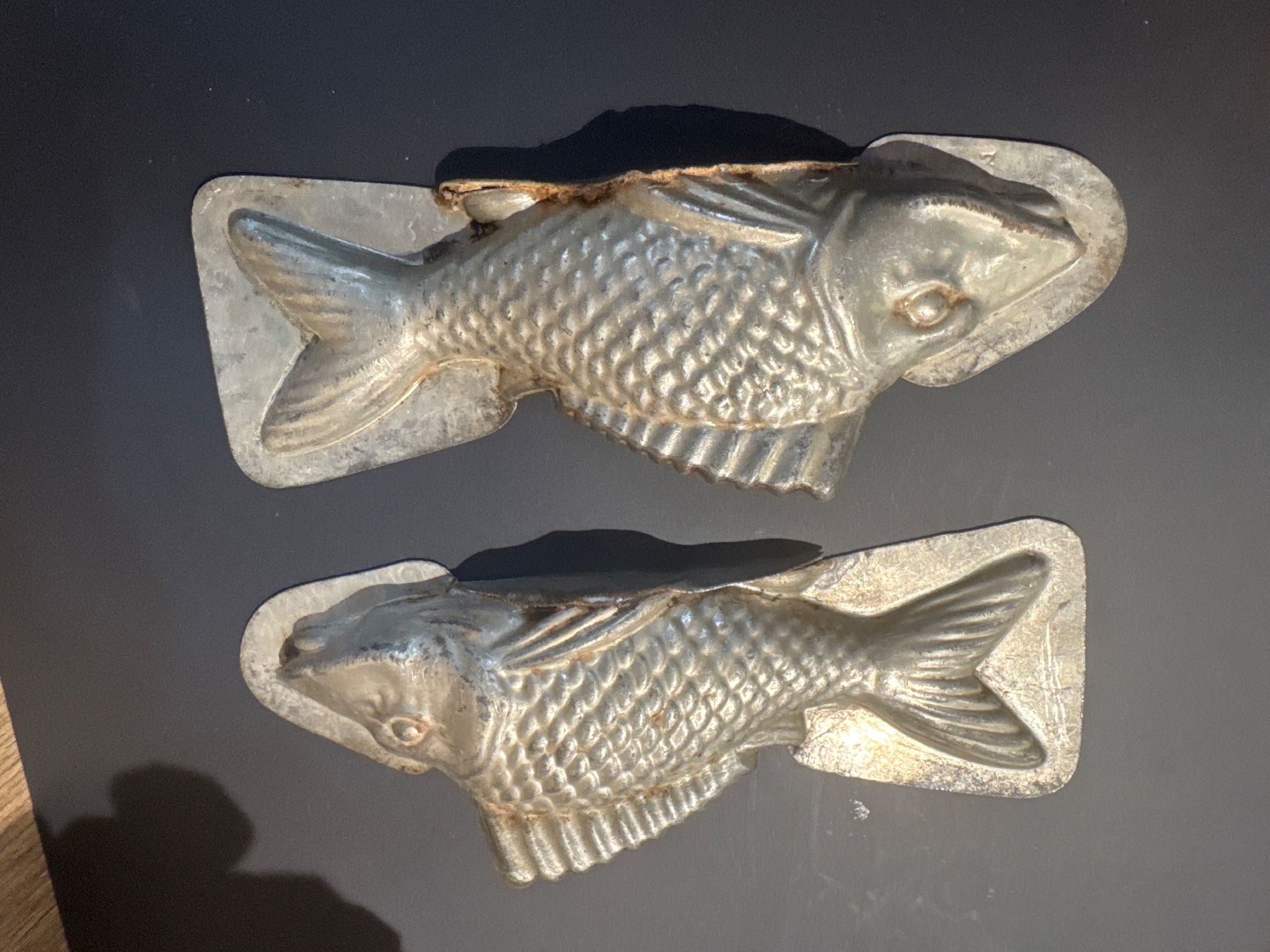 Teglie da forno: Ancien moule poisson 20cm schokoladenform – Usato da Lajoux JU venduto da Briard0
