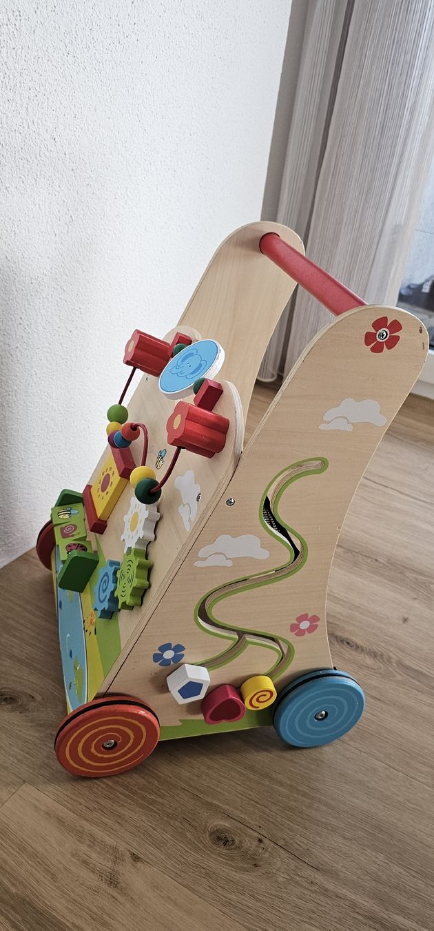 Véhicules pour enfants: Lauflernwagen  – D'occasion à Boll par mal_6g99 2