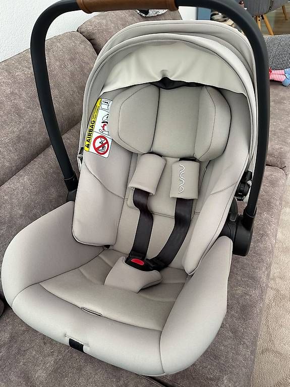 Nuna Seggiolini per auto: Nuna ARRA next Babyschale inkl. BASE next – Usato da Adliswil venduto da dan_ds2r 1