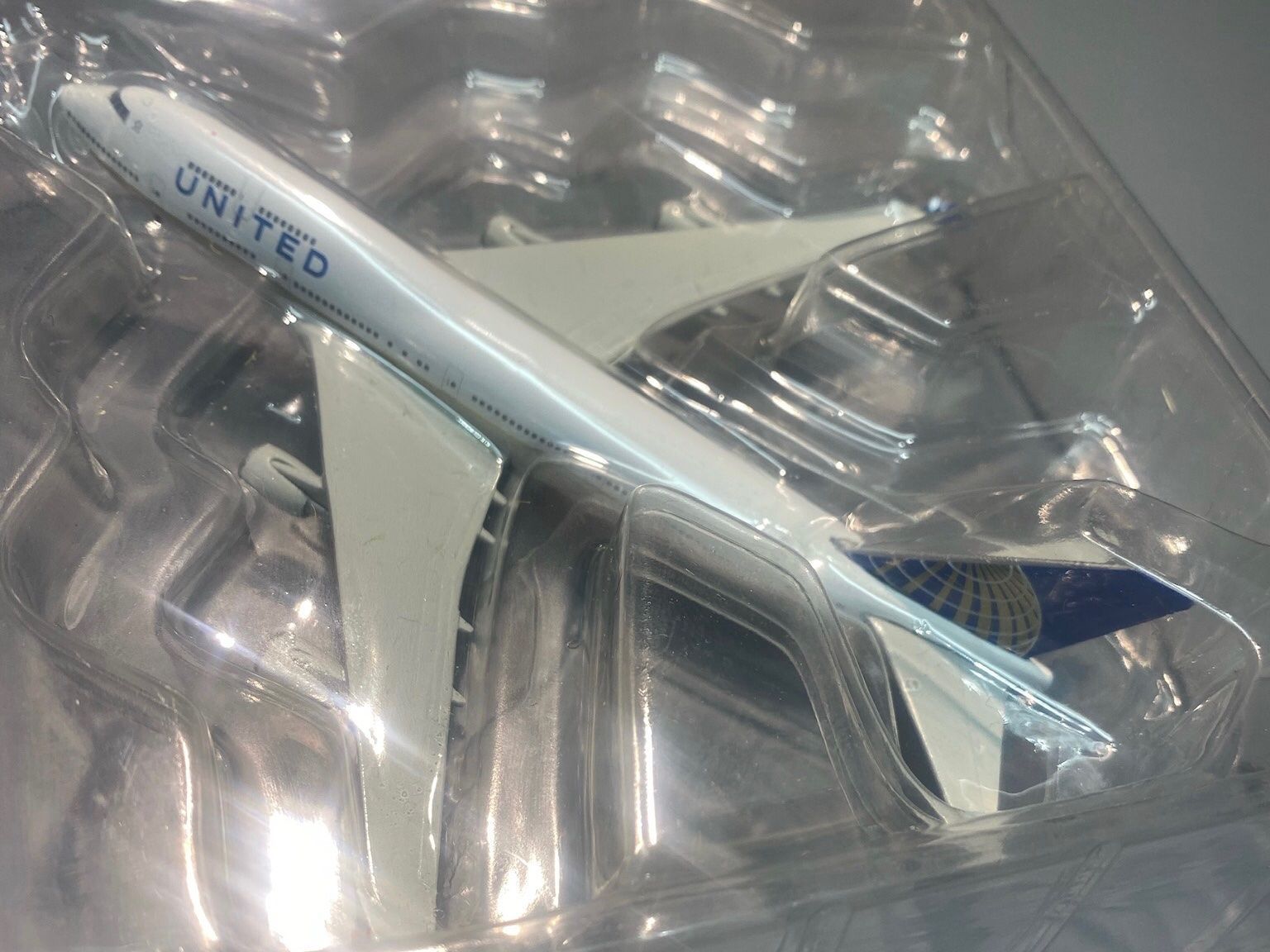 Herpa Kit di modellismo & Modellini statici: Herpa Boeing 747-400 – Difettoso da Riehen venduto da ambriarni 1