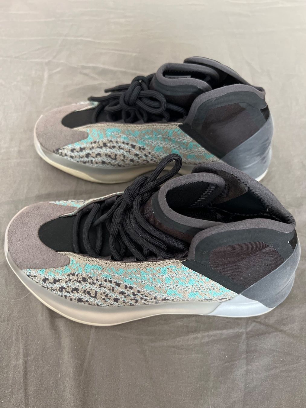 Adidas Scarpe da uomo: Yeezy 6.5 US / 39.5 Eu Unisex authentic – Usato da Renens VD venduto da sar_bwz5