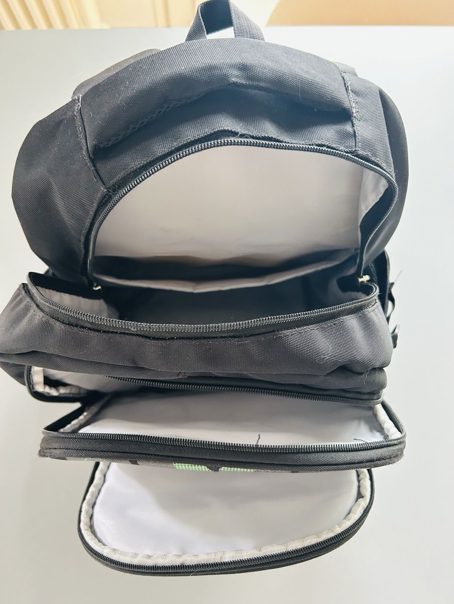 Rucksäcke: Sac à dos (Ecole ou voyage) – Gebraucht aus Founex von etswang 3