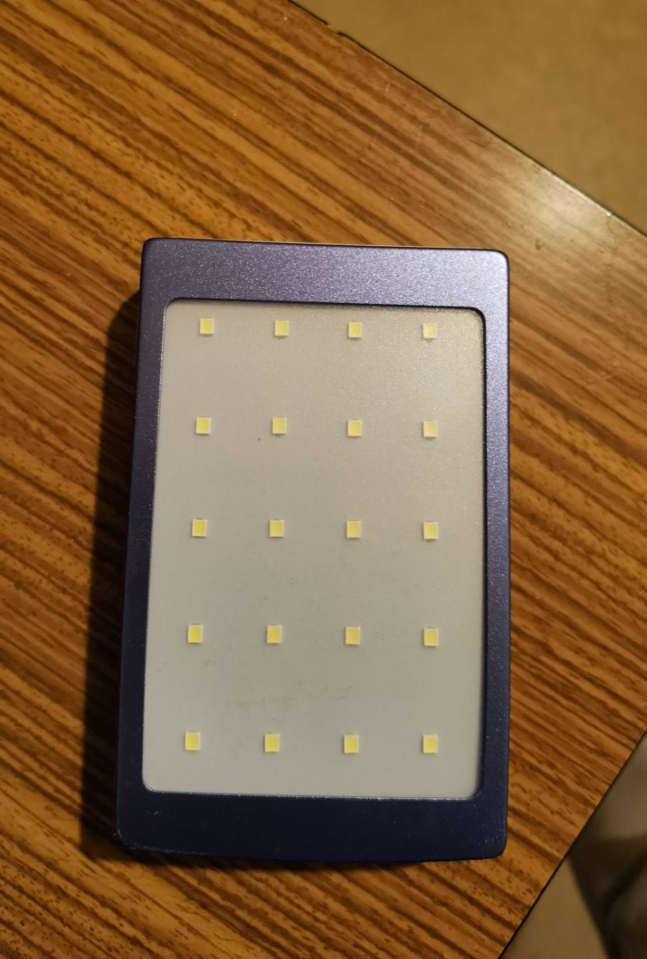 Solargeräte und Solarprodukte: SOLAR POWERBANK MIT LICHT - 90000mAh. – Gebraucht aus St. Gallen von Ztk162 1