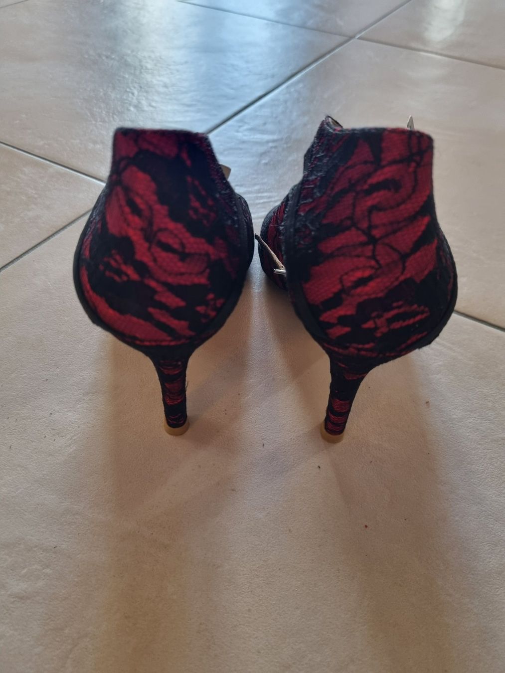 Scarpe da donna: Neue Tangoschuhe in der Grösse 40 – Nuovo (secondo la descrizione) da Steckborn venduto da Allegro5 3