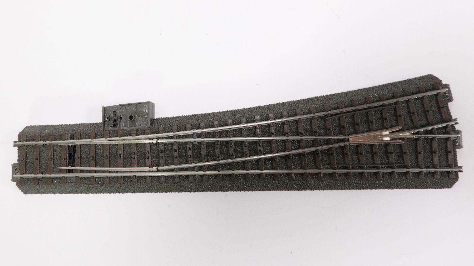 Märklin Modellini di ferrovie: c1 Märklin 24711 schlanke links Weiche+Antrieb+Decoder |0260 – Usato da Uetendorf venduto da tigermuegi