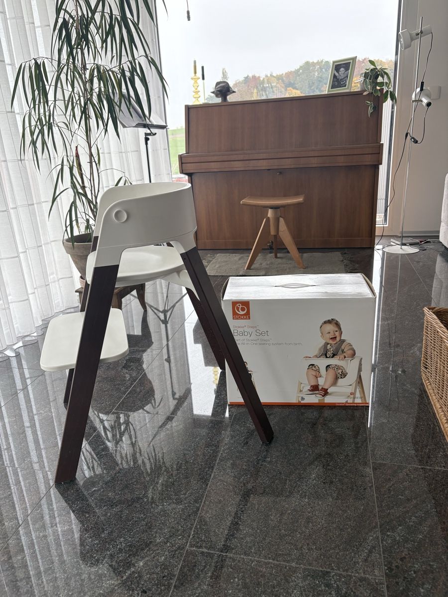 Stokke Seggioloni: Stokke Kinderstuhl mit Baby Set – Usato da Wittenbach venduto da kramerei.vanessa 1