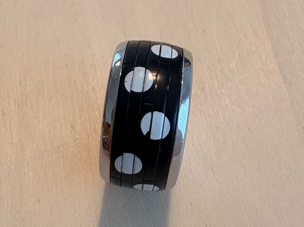 Swatch Anelli: Swatch Ring im Dot Look - verstellbare Elemente – Usato da Bern venduto da Pepper21 1
