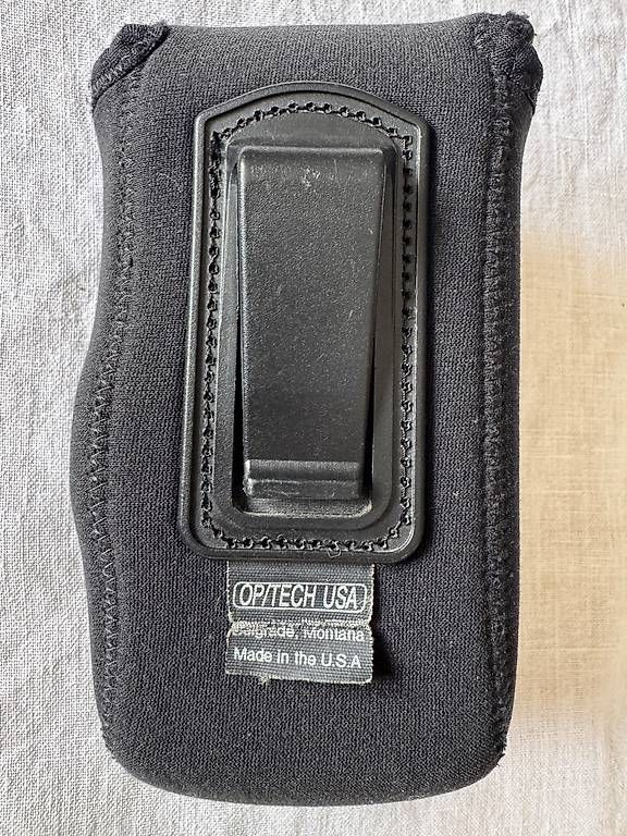 Cover & Protezioni schermo: OP/TECH USA Soft Photo/Electronics Neopren Hülle – Usato da Zürich venduto da dodichnobligmailcom 2