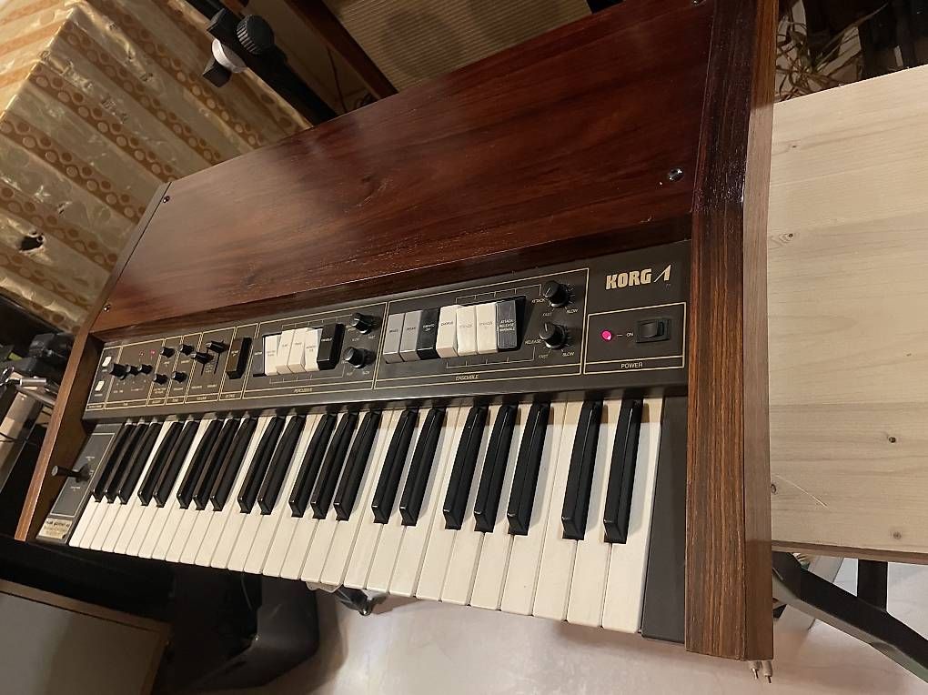 Korg Musikinstrumente: Korg Lambda Analog Synthesizer vintage (1979) – Gebraucht aus Embrach von xenovolcano