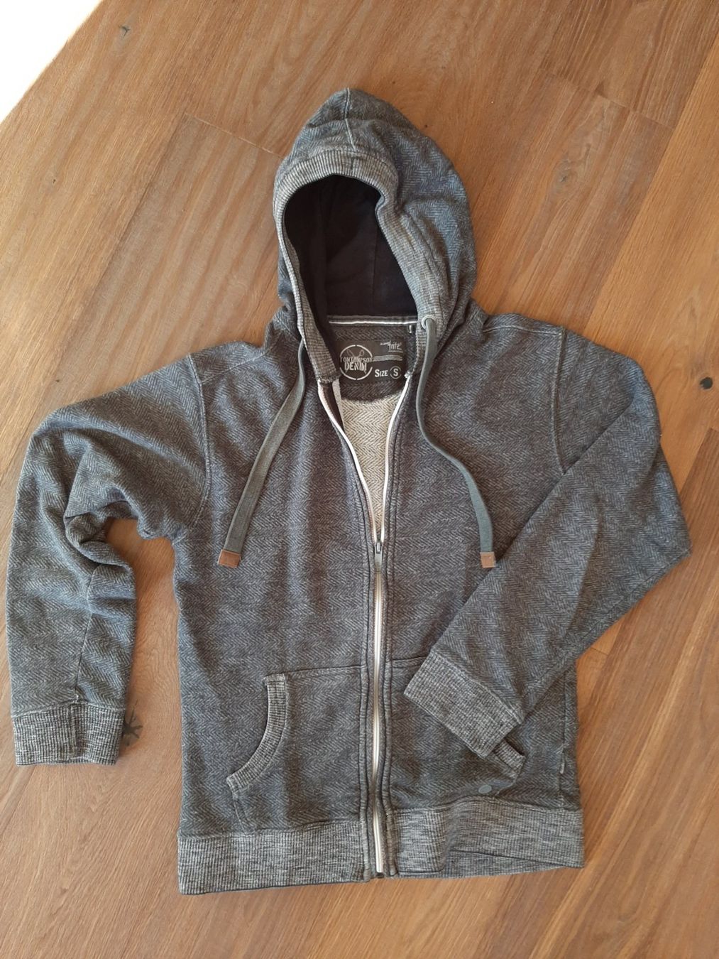 Maglioni & Felpe: Hoodie Tom Tompsen Gr. S – Usato da Hondrich venduto da majululu71