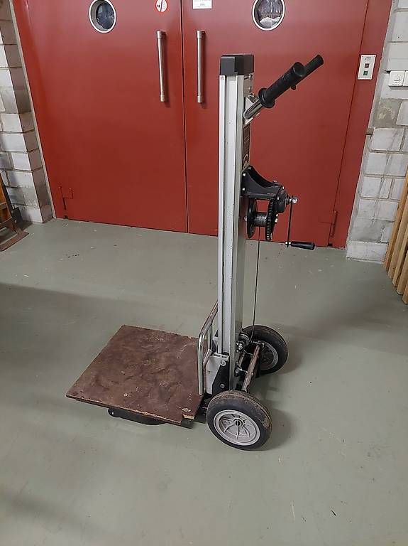 Altro per stoccaggio & trasporto: Alu-Sackkarre mit Seilwinde – Usato da Reiden venduto da Jogy6