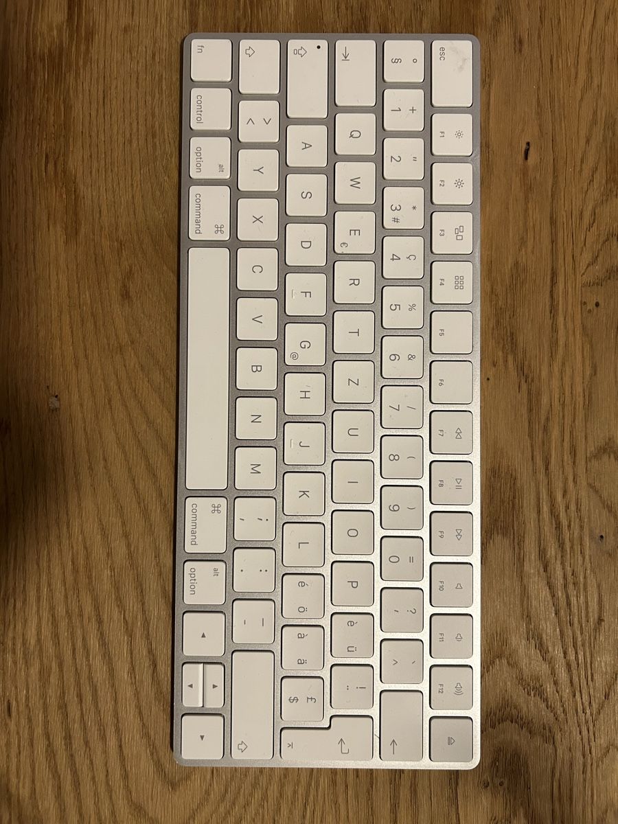 Apple Tastaturen: APPLE MAGIC KEYBOARD - SCHWEIZ – Neu (gemäss Beschreibung) aus St. Gallen von Falcone