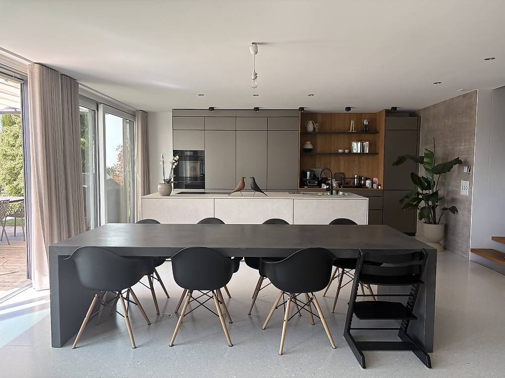 Tavoli: Esstisch Betonoptik 280x110 cm – Usato da Thayngen venduto da xelera