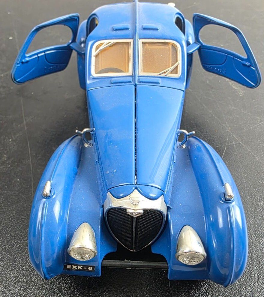 Bburago Modellautos: Bugatti Atlantic 1936 – Bburago 1:24 Modellauto – Gebraucht aus Flums von Flumsantik 4