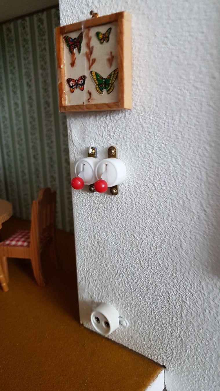 Case e mobili per bambole: Puppenhaus mit Beleuchtung – Usato da Mönchaltorf venduto da boesi51 8