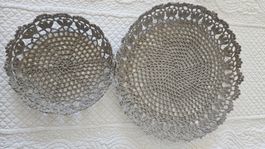 2x Gehäkelte Körbe, Shabby Chic Korb Spitze Vintage Look