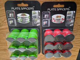 Tellerstapler "Plate Spacers" Neu, OVP (9xrot & 9x grün)