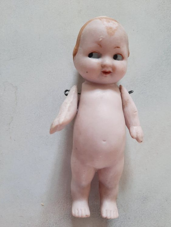 Mignon Bébé En Porcelaine 27 Cm - Statuette D'occasion Pleine De Caractère