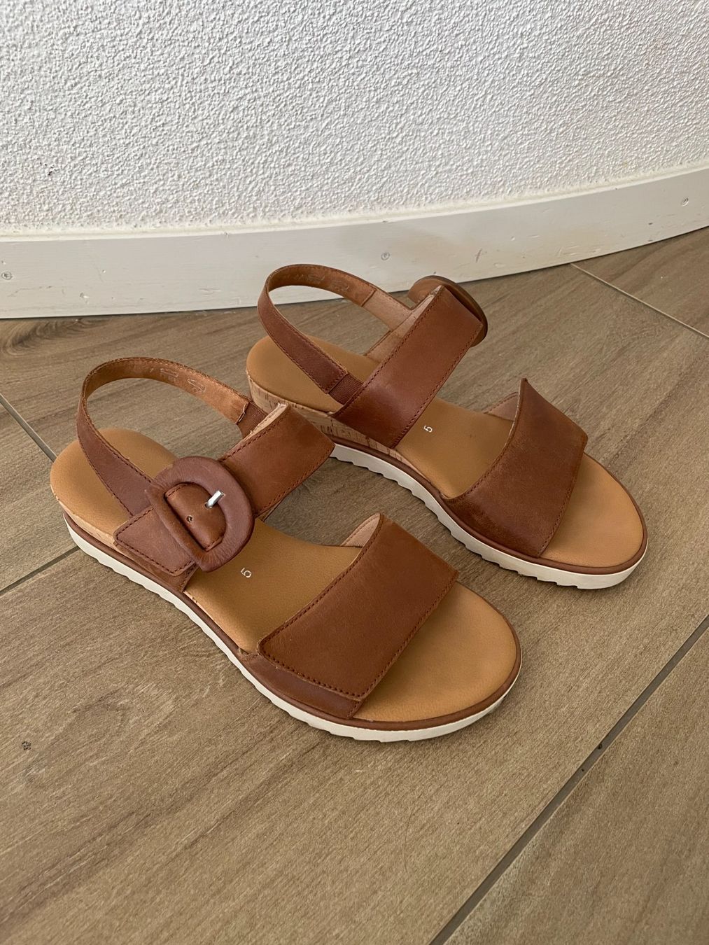 Gabor Chaussures femmes: Gabor Sandalen Gr. 38 – D'occasion à Ehrendingen par Bretzelchen