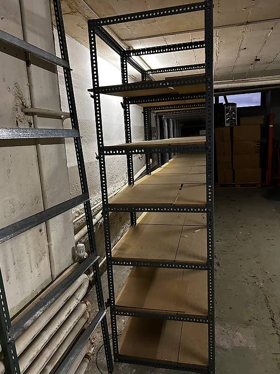 Scaffali: Lagegestellt – Usato da Zürich venduto da gipsy68 4