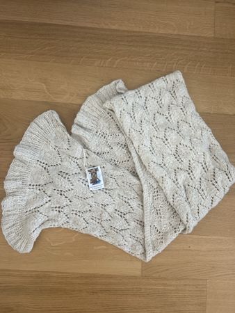 Warmer, handgestrickter Schal aus 100% Alpakawolle