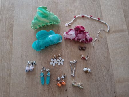 Haarspangen, Ohrclips und Armband - Schmuck-Set