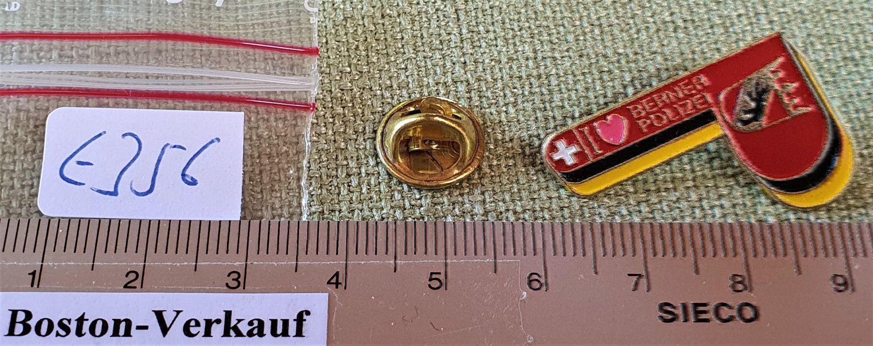 Placchette & Badge: E356 - Pin I Like Berner Polizei Schweiz – Usato da Reinach BL venduto da Boston-Verkauf 3