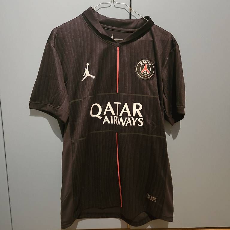 Canottiere & Pantaloni: Maglia PSG – Usato da novazzano venduto da remolabarca1