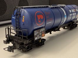 Piko 54199 Wascosa AG Zug Knickkesselwagen Petroplus / DC HO