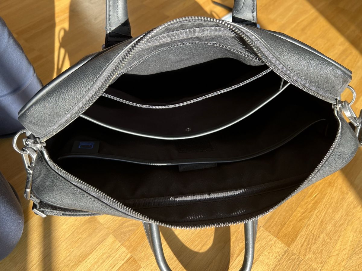 Calvin Klein Valigie & Borse: Calvin Klein Leder Aktentasche/Laptoptasche – Nuovo e nell'imballaggio originale da St. Gallen venduto da Mokki2014 7