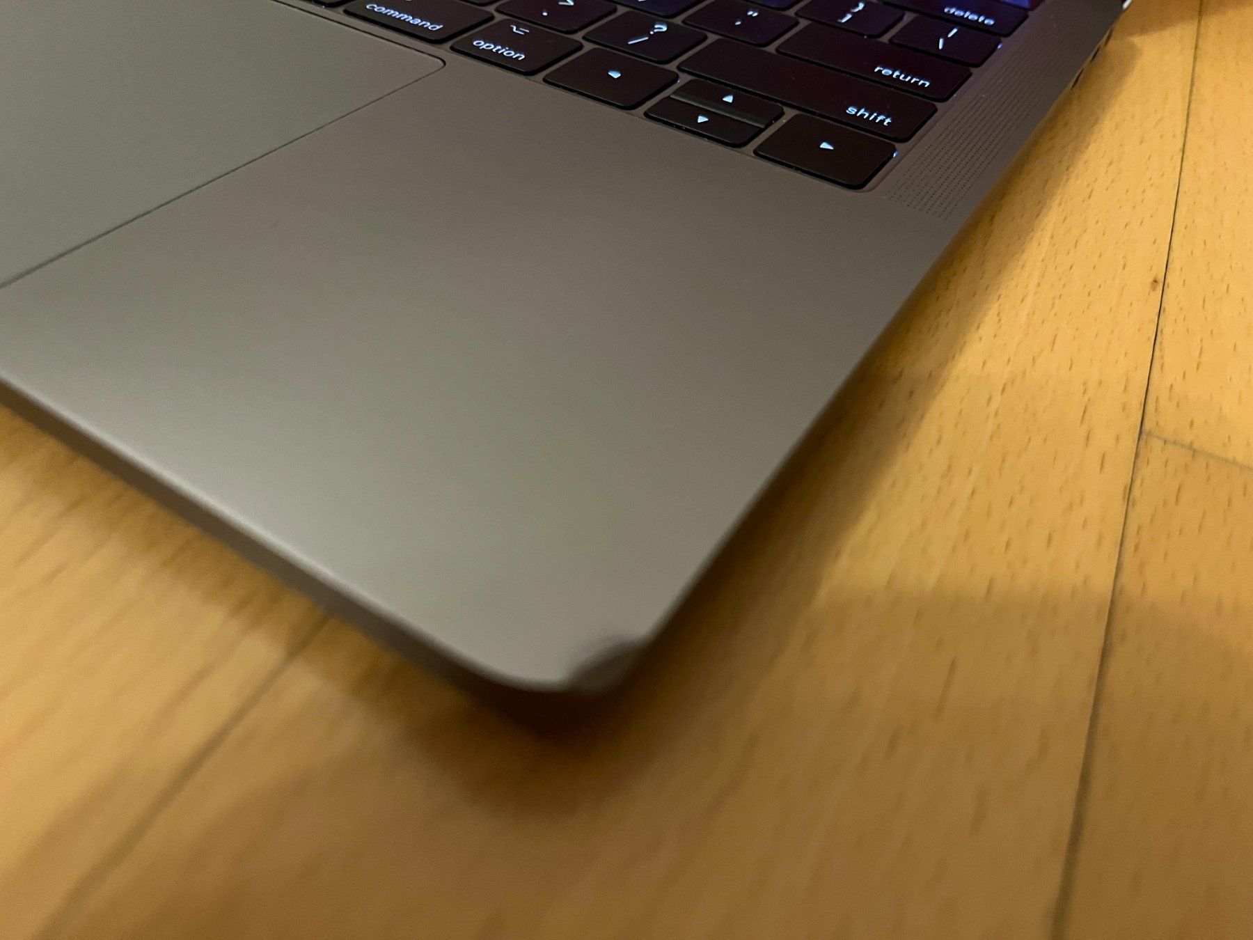 Apple Notebook: MacBook Pro 13 Zoll 2017 Touch A1706 EMC3163 – Usato da Winterthur venduto da fla_hwg8 5