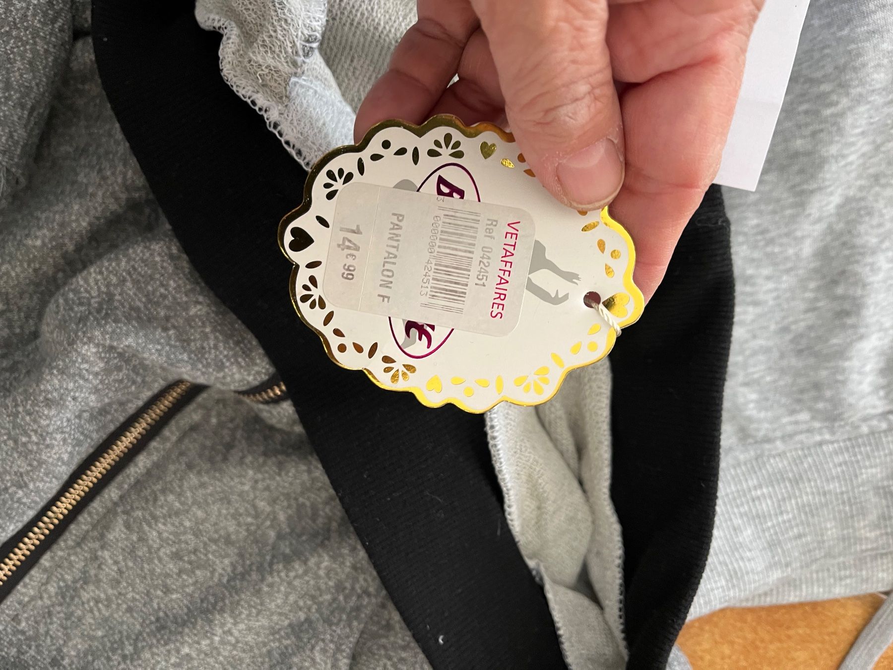 Kleiderpakete: Lot 8 habits taille m maman – Gebraucht aus Veyrier von kimedovapa 5
