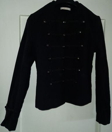 Schmuck, Trachtenjacke schwarz, Halstücher (für Köche)