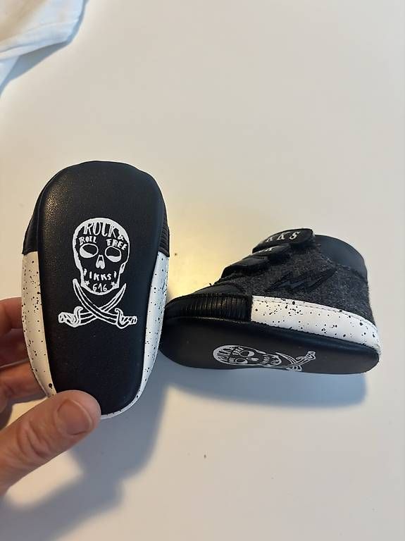 Scarpe per ragazzi: Chaussures nourrisson IKKS – Usato da Genève venduto da Mayatatiana 1