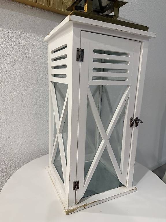 Alle Dekorationen: Grosse weisse Laterne Holz/Glas – Gebraucht aus Lengnau BE von aya_2tvj 1